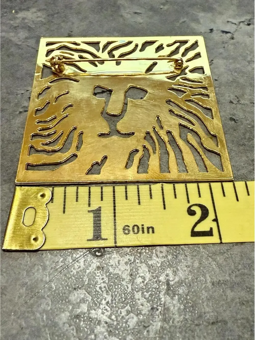 Large Anne Klein Lion Head Brooch / Pin Open Work 2-1/4”x 2-1/4” Gold Plated - Picture 4 of 5